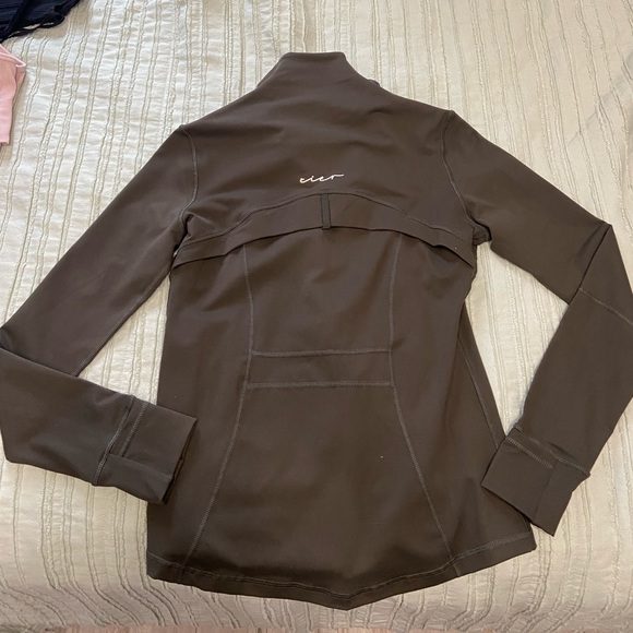 TIER ACTIVEWEAR ZIP UP RUNNING JACKET - Picture 2 of 2
